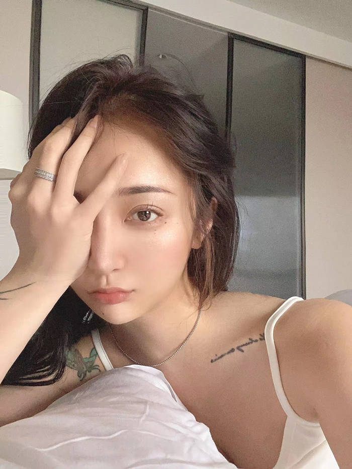 曼谷模特预约微信