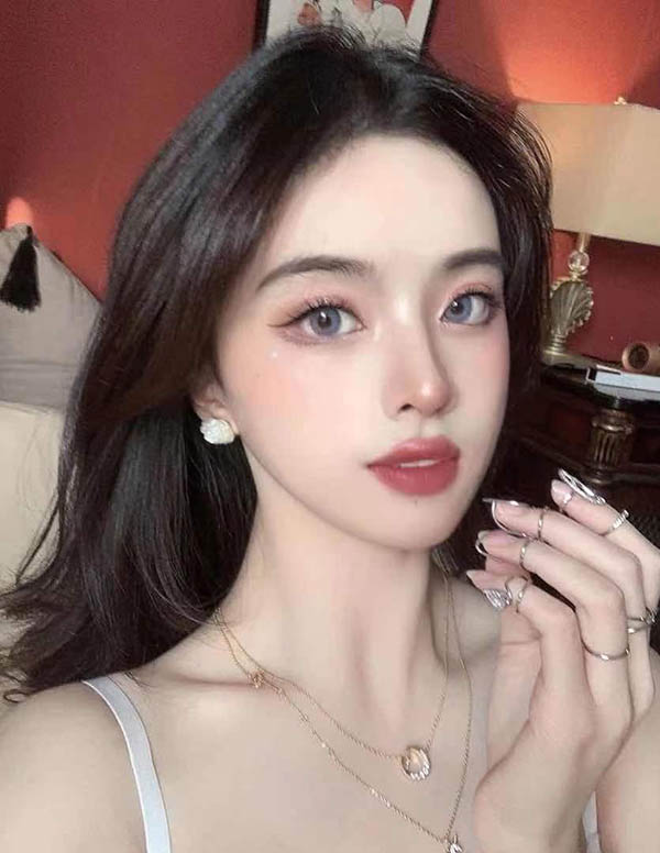 纽约外围女经纪人